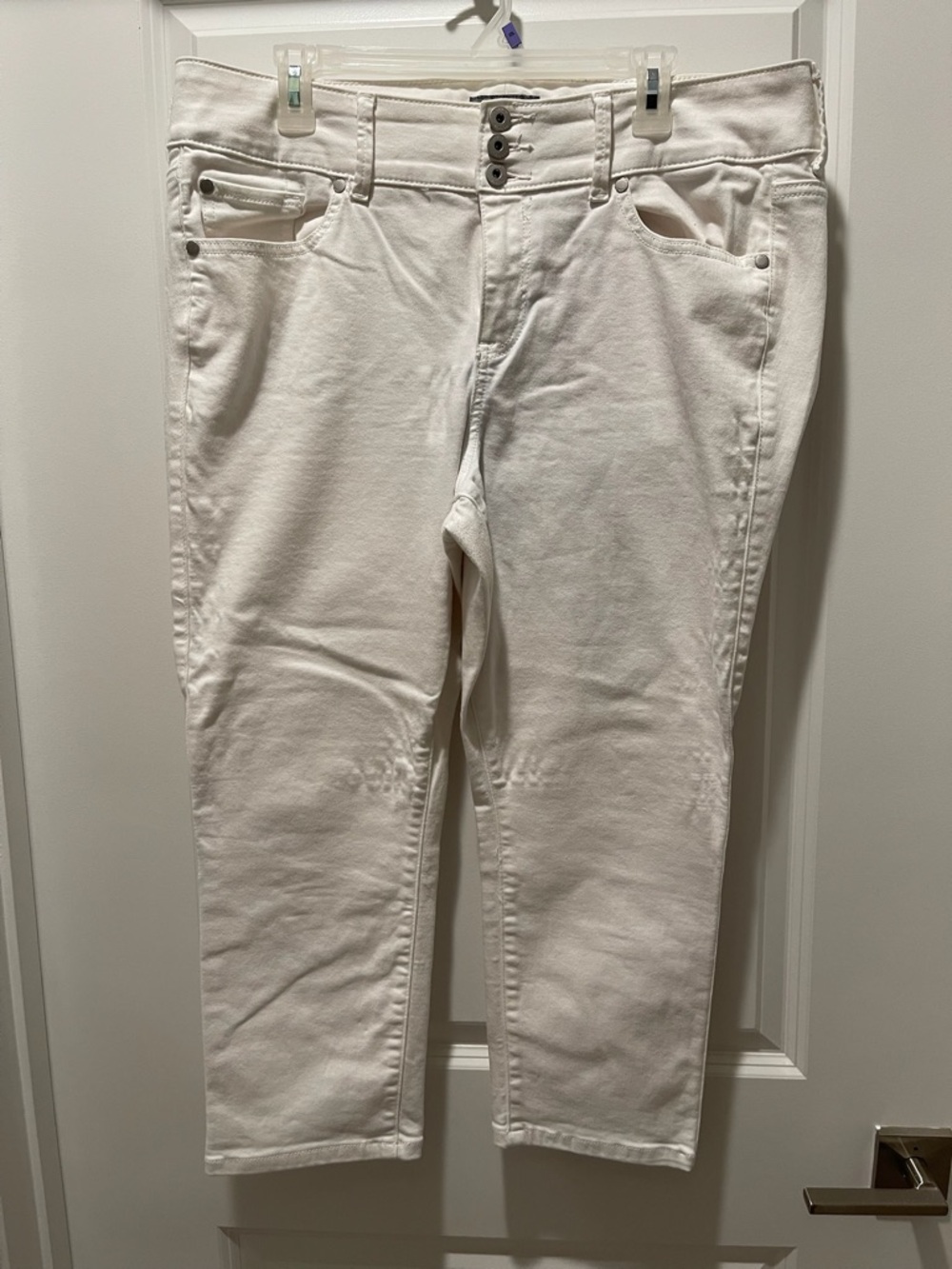 Torrid White Crop Super Soft Stretch Jeans